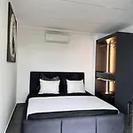 Lumi Residence Apartment 2
